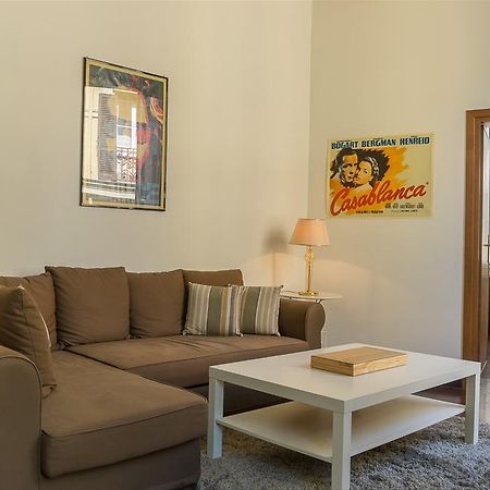 Palazzo Borghese Lovely Flat Рим Екстериор снимка
