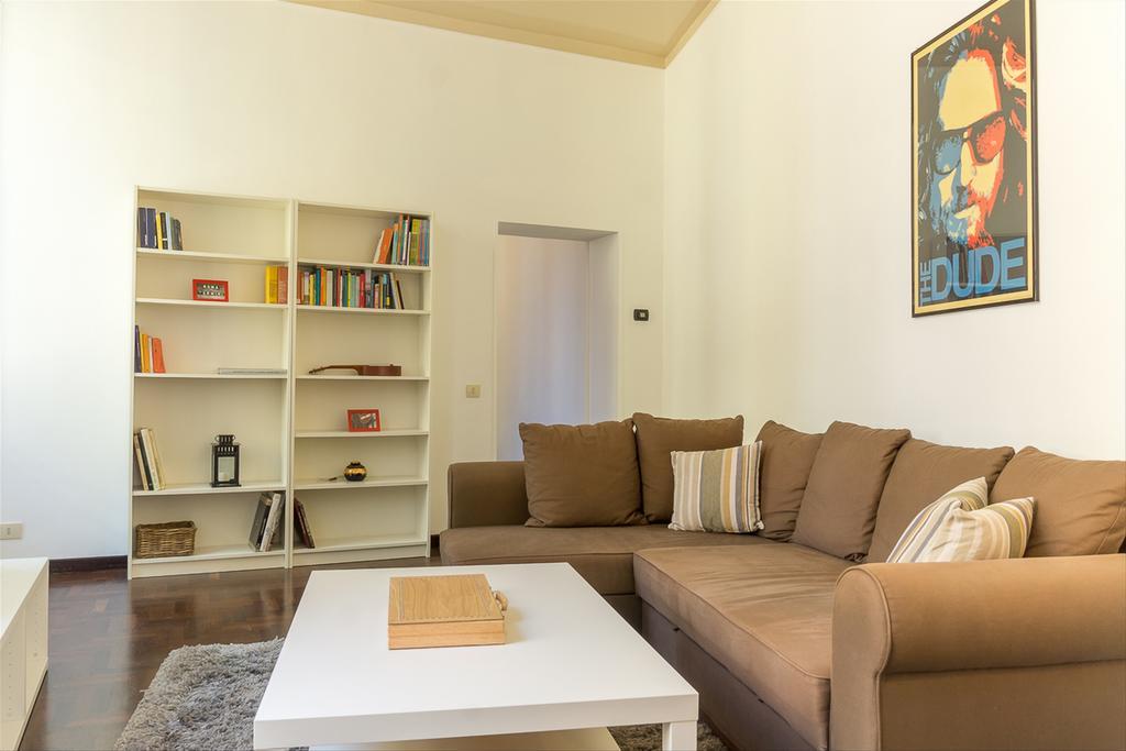 Palazzo Borghese Lovely Flat Рим Екстериор снимка
