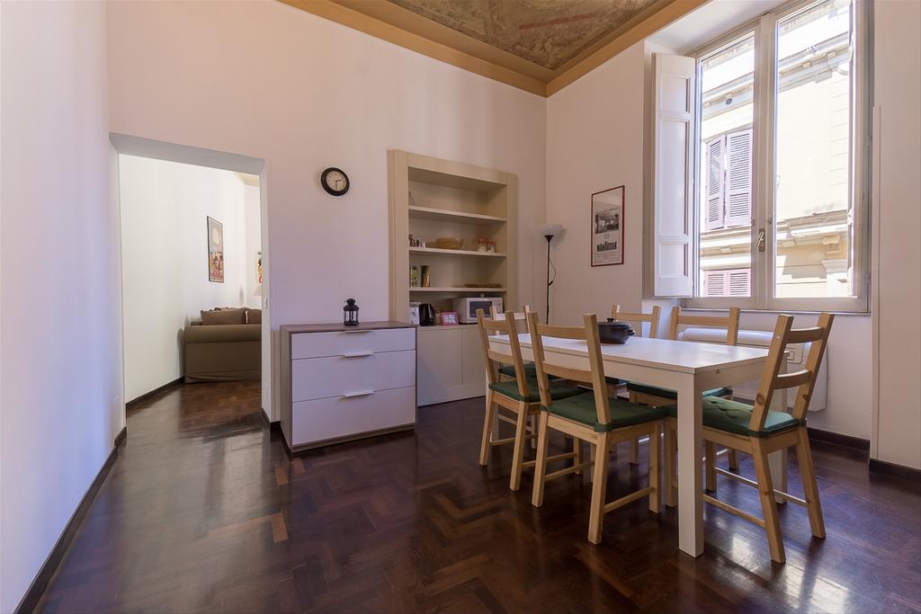 Palazzo Borghese Lovely Flat Рим Екстериор снимка