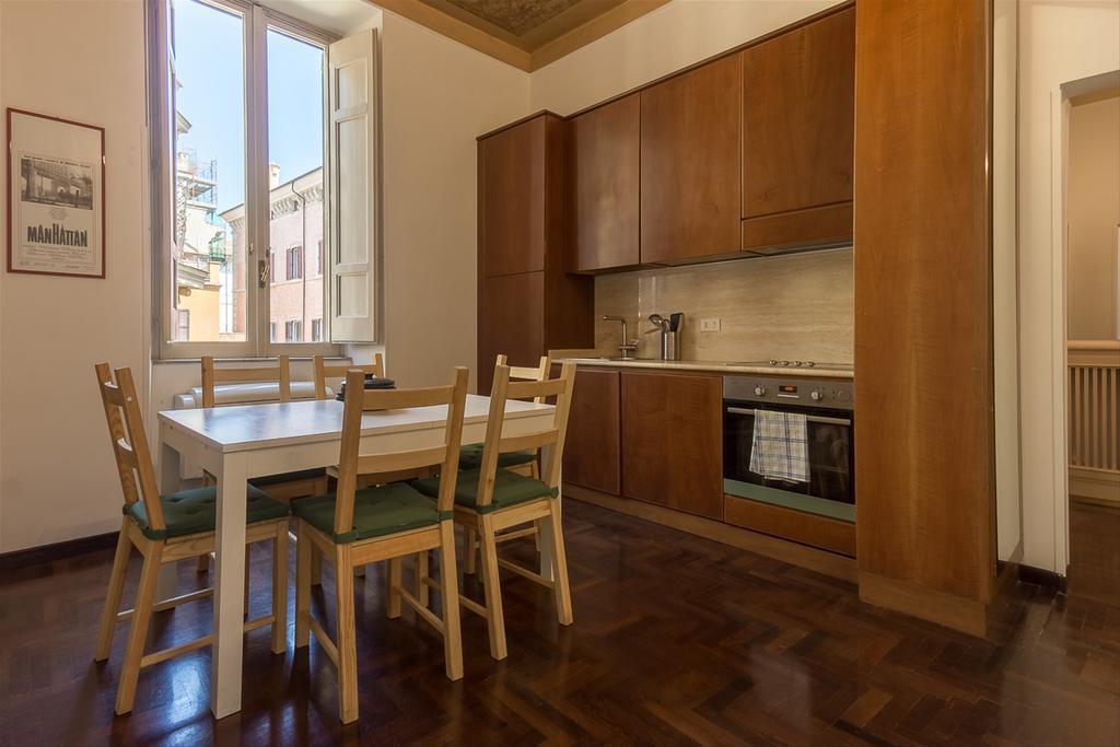 Palazzo Borghese Lovely Flat Рим Екстериор снимка