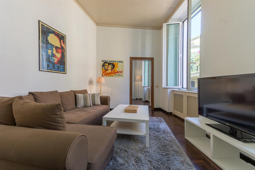 Palazzo Borghese Lovely Flat Рим Екстериор снимка